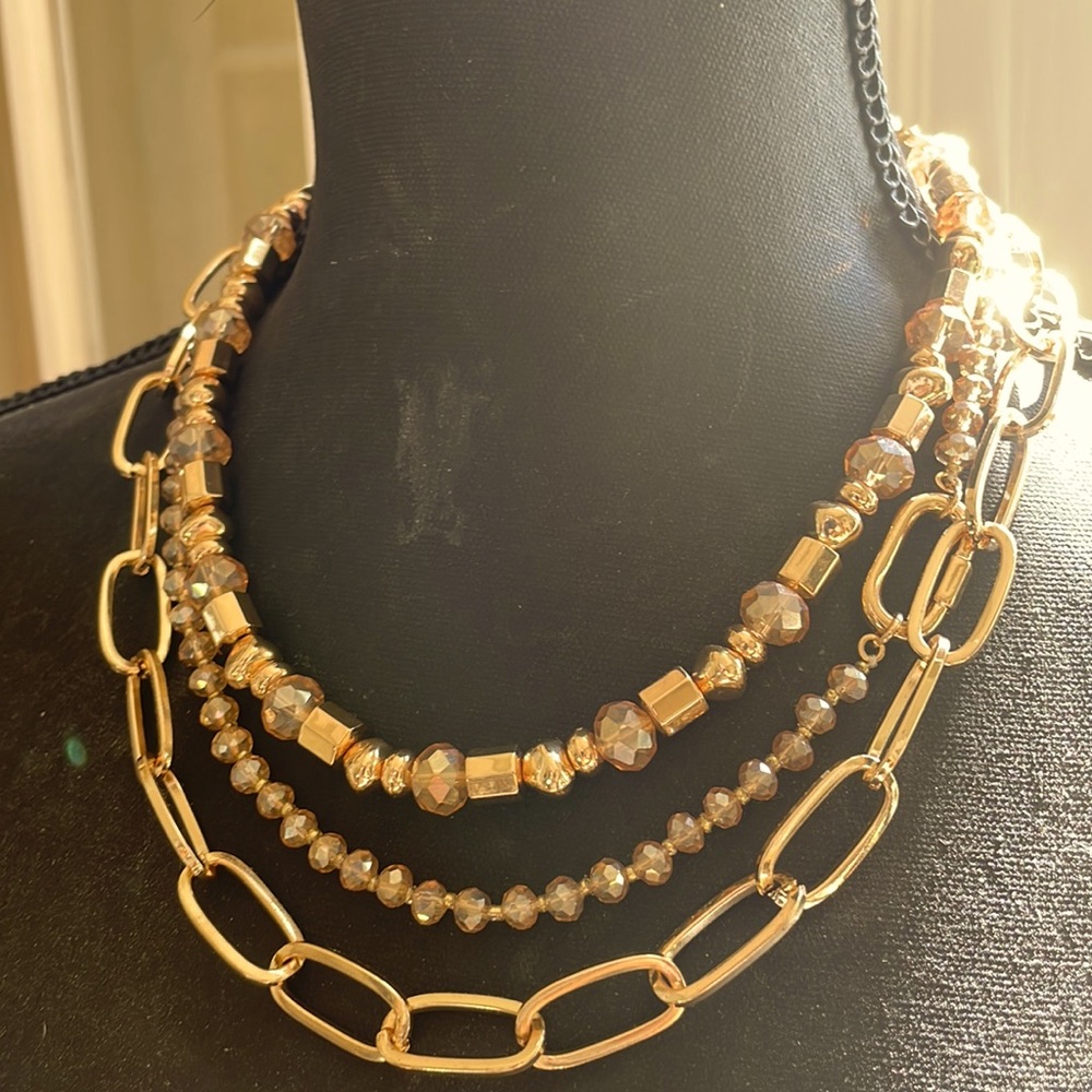 NWOT 3 Strand 18 it Gold Plated Mixed Media 18” Necklace